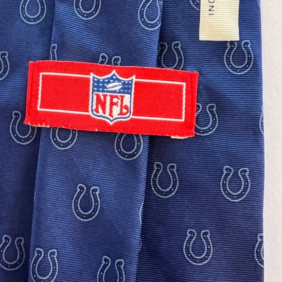 Colts NFL Men's Tie - Picture 2 of 5